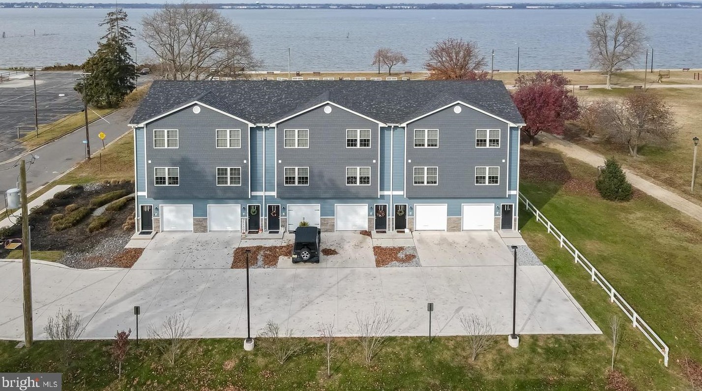 46-F Pittsfield St, Pennsville NJ  08070-2022 exterior