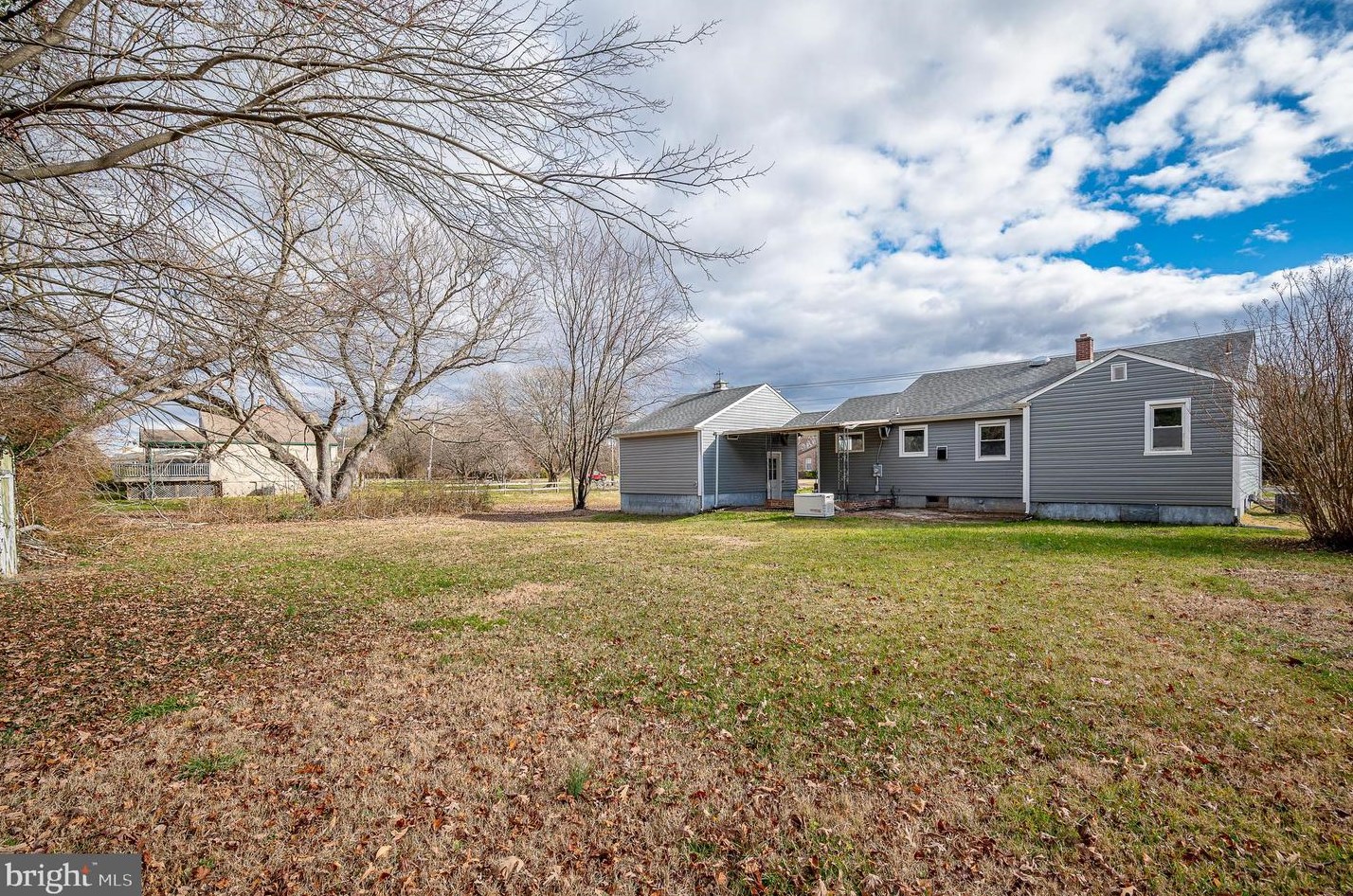 246 Golfwood Ave, Carneys Point Township NJ  08069-2803 exterior