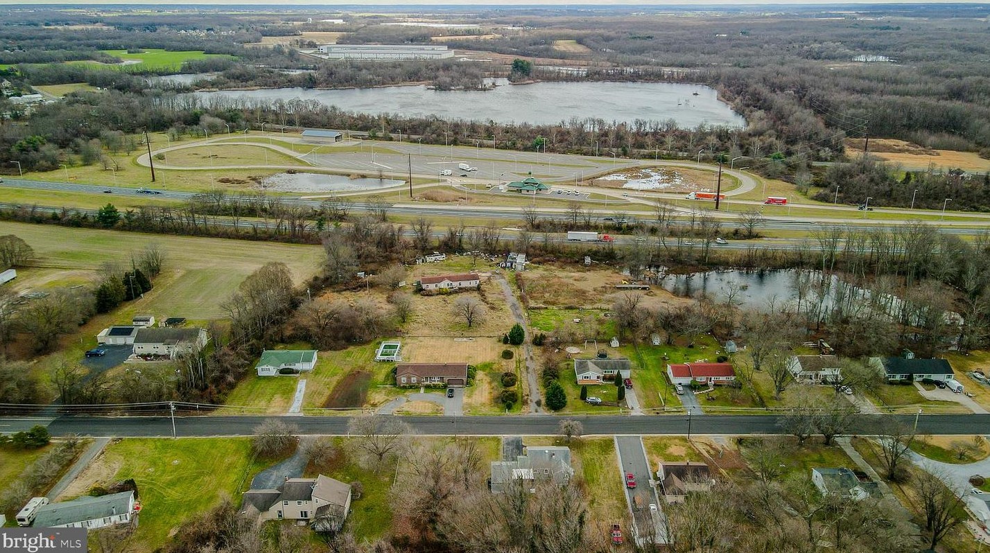 246 Golfwood Ave, Carneys Point Township NJ  08069-2803 exterior