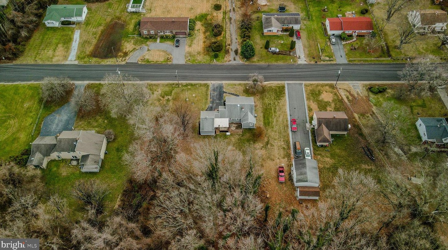 246 Golfwood Ave, Carneys Point Township NJ  08069-2803 exterior