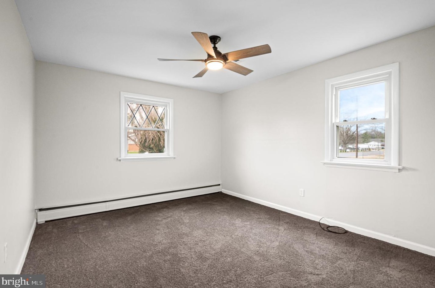 246 Golfwood Ave, Carneys Point Township NJ  08069-2803 exterior