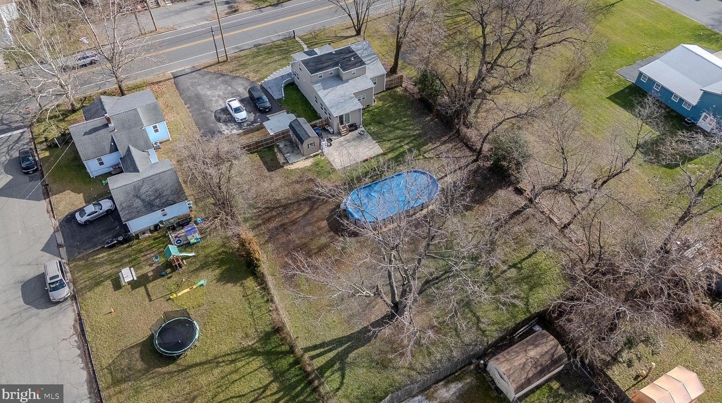 325 Hook Rd, Pennsville NJ  08070-1151 exterior