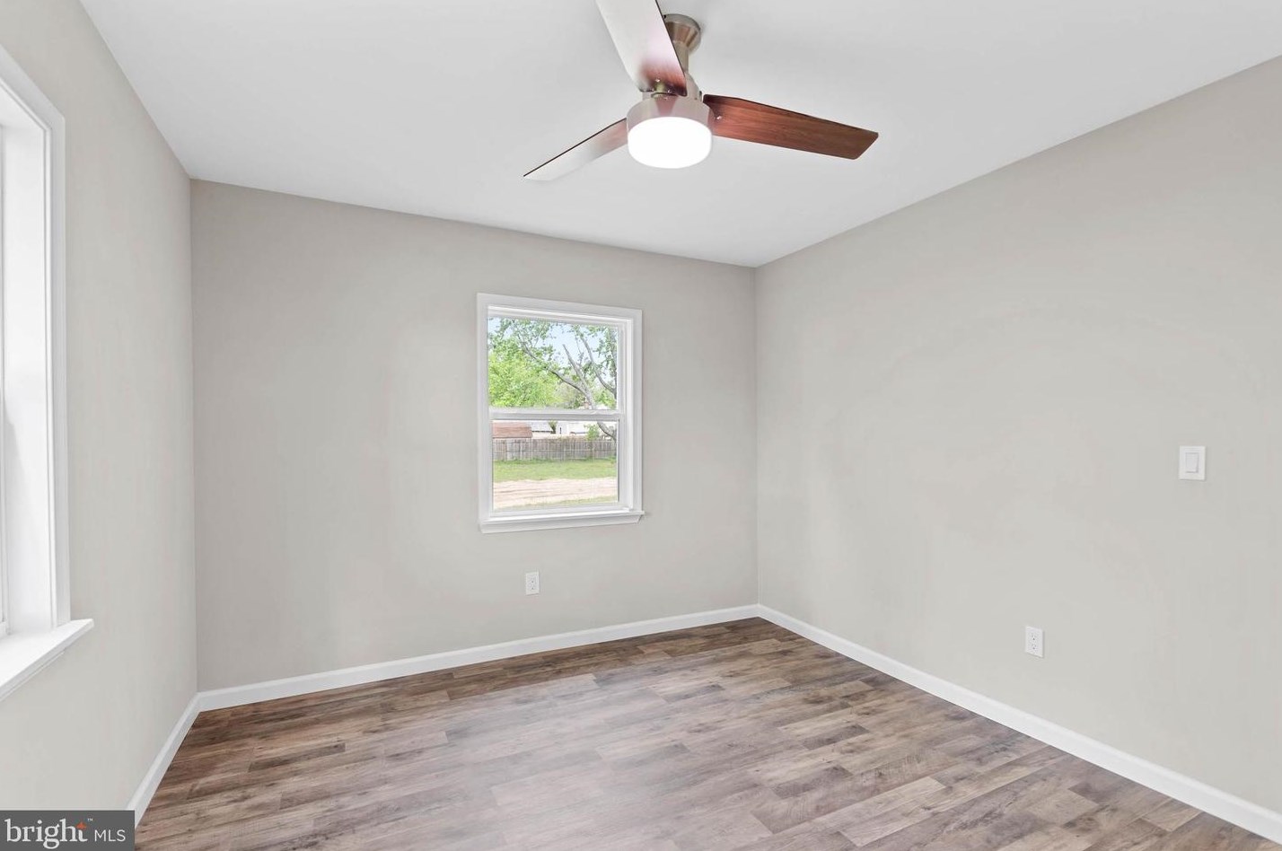 325 Hook Rd, Pennsville NJ  08070-1151 exterior