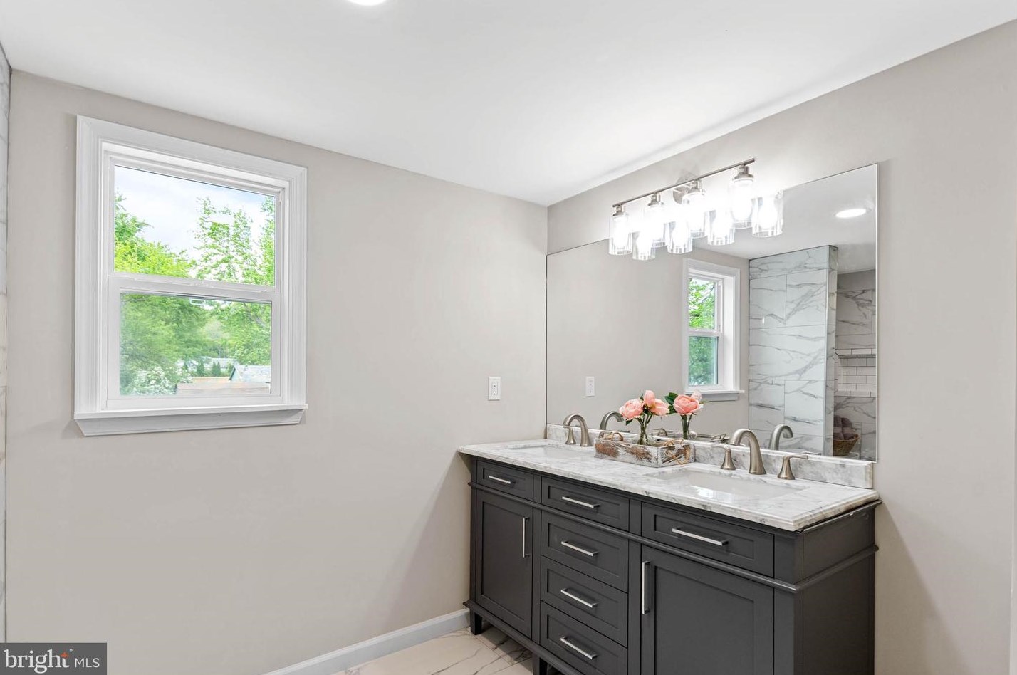 325 Hook Rd, Pennsville NJ  08070-1151 exterior