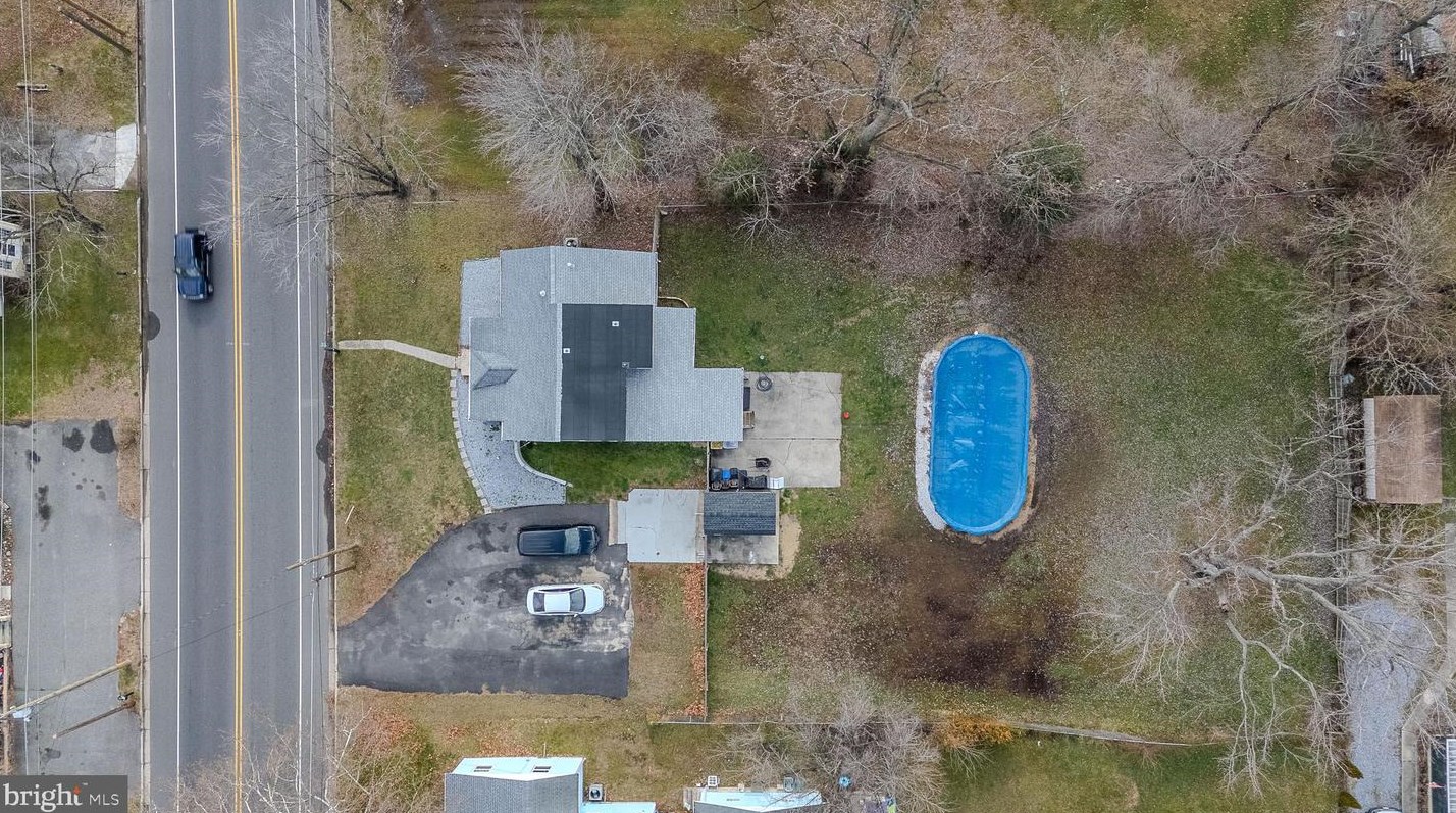 325 Hook Rd, Pennsville NJ  08070-1151 exterior