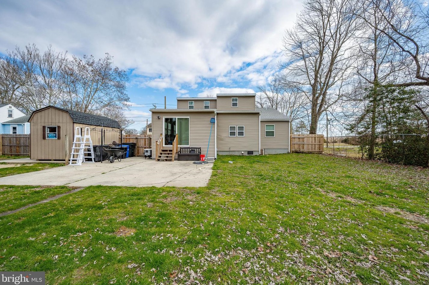 325 Hook Rd, Pennsville NJ  08070-1151 exterior