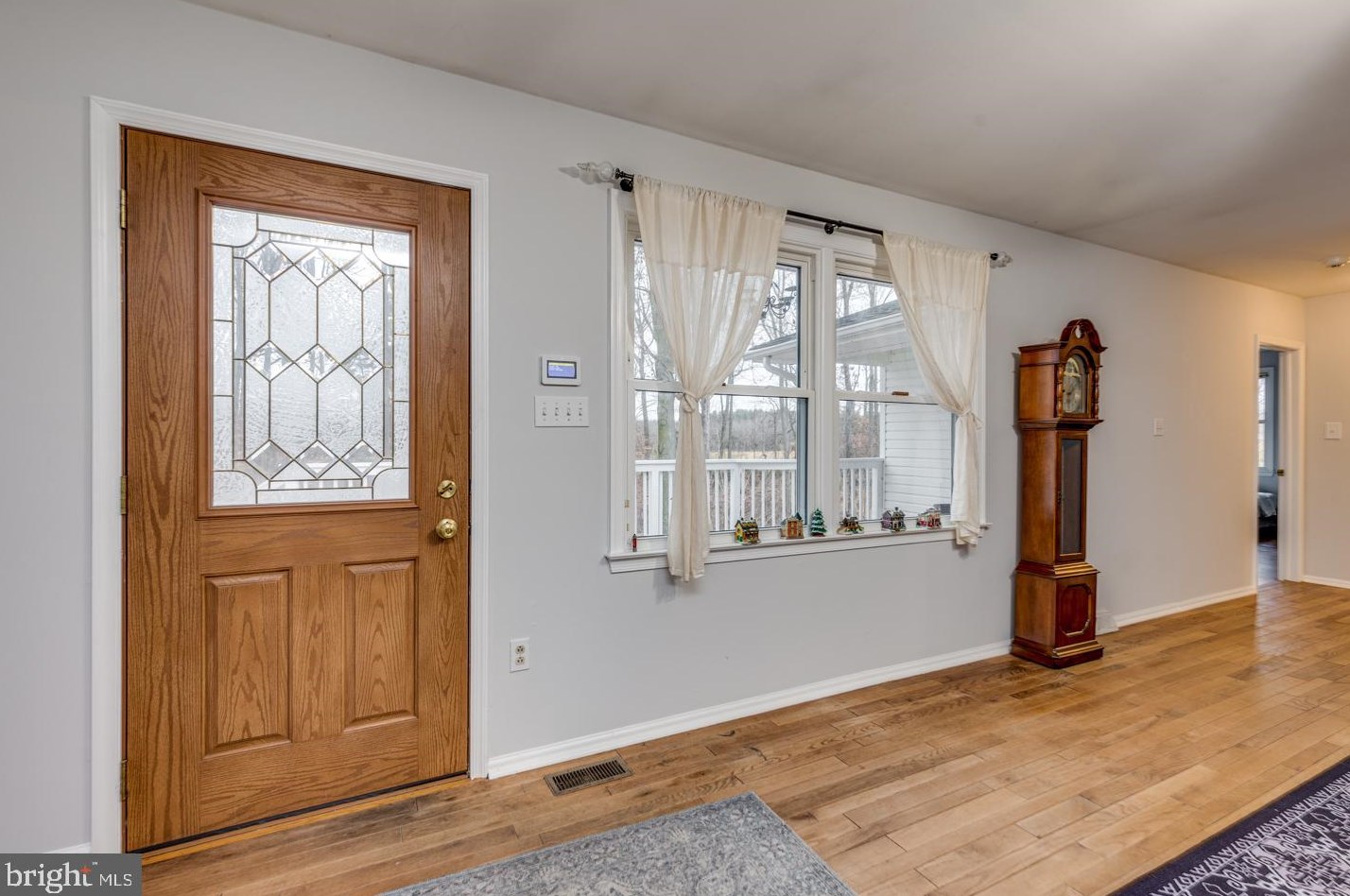 15 Commissioners Pike, Pilesgrove NJ 08098-2033 exterior