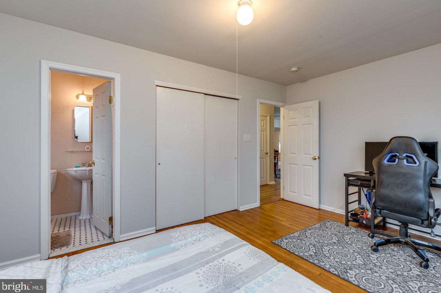 15 Commissioners Pike, Pilesgrove NJ 08098-2033 exterior