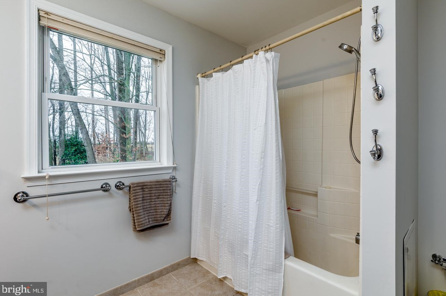 15 Commissioners Pike, Pilesgrove NJ 08098-2033 exterior