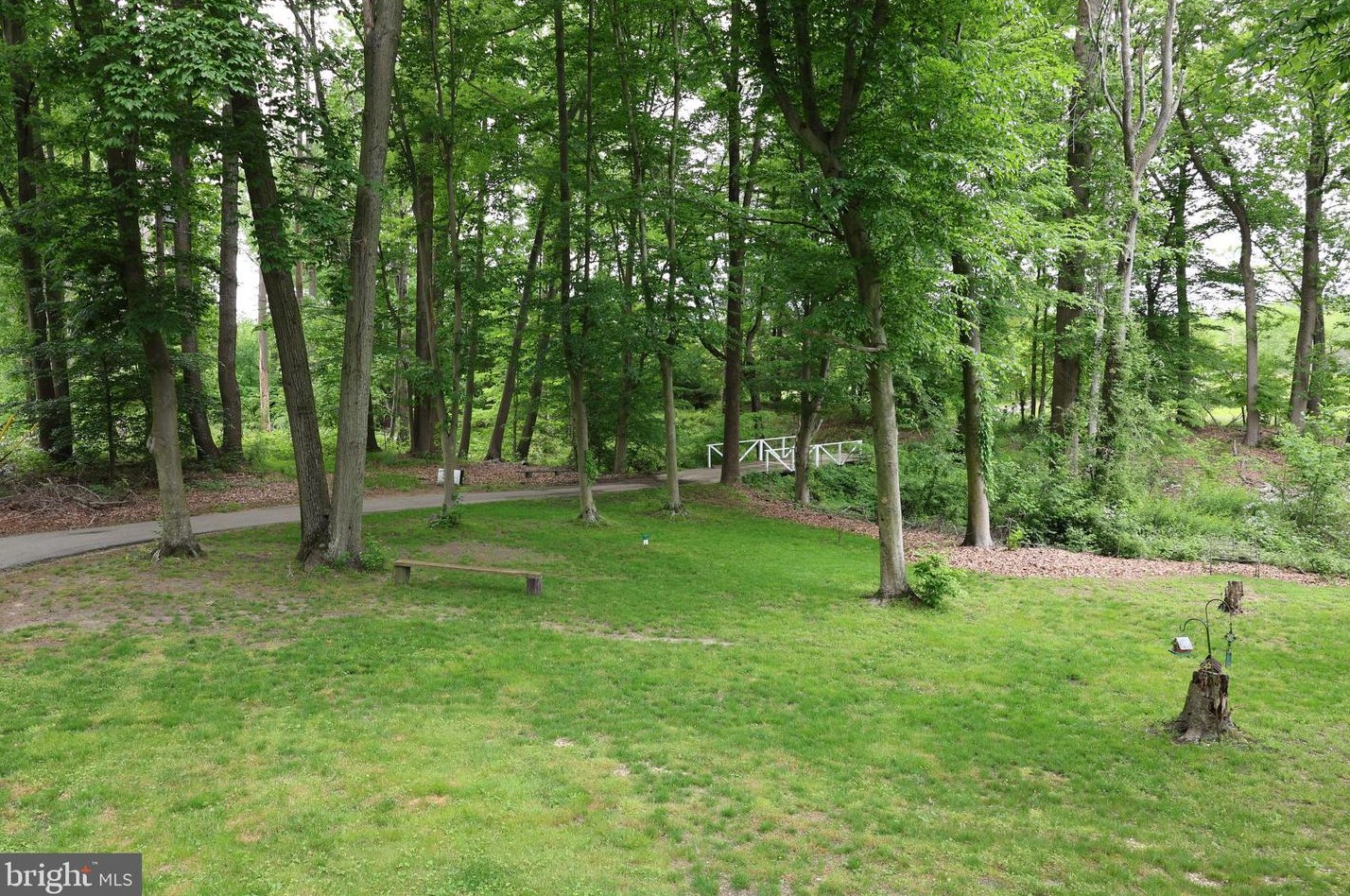 15 Commissioners Pike, Pilesgrove NJ 08098-2033 exterior