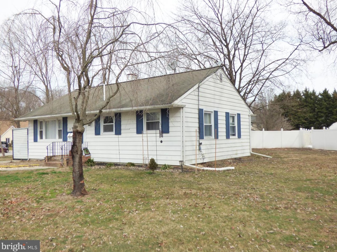 30 Mahoney Rd, Pennsville NJ  08070-2338 exterior