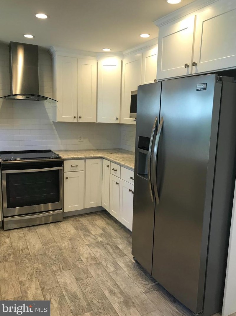 23 Maple Ave, Pennsville NJ  08070-1525 exterior