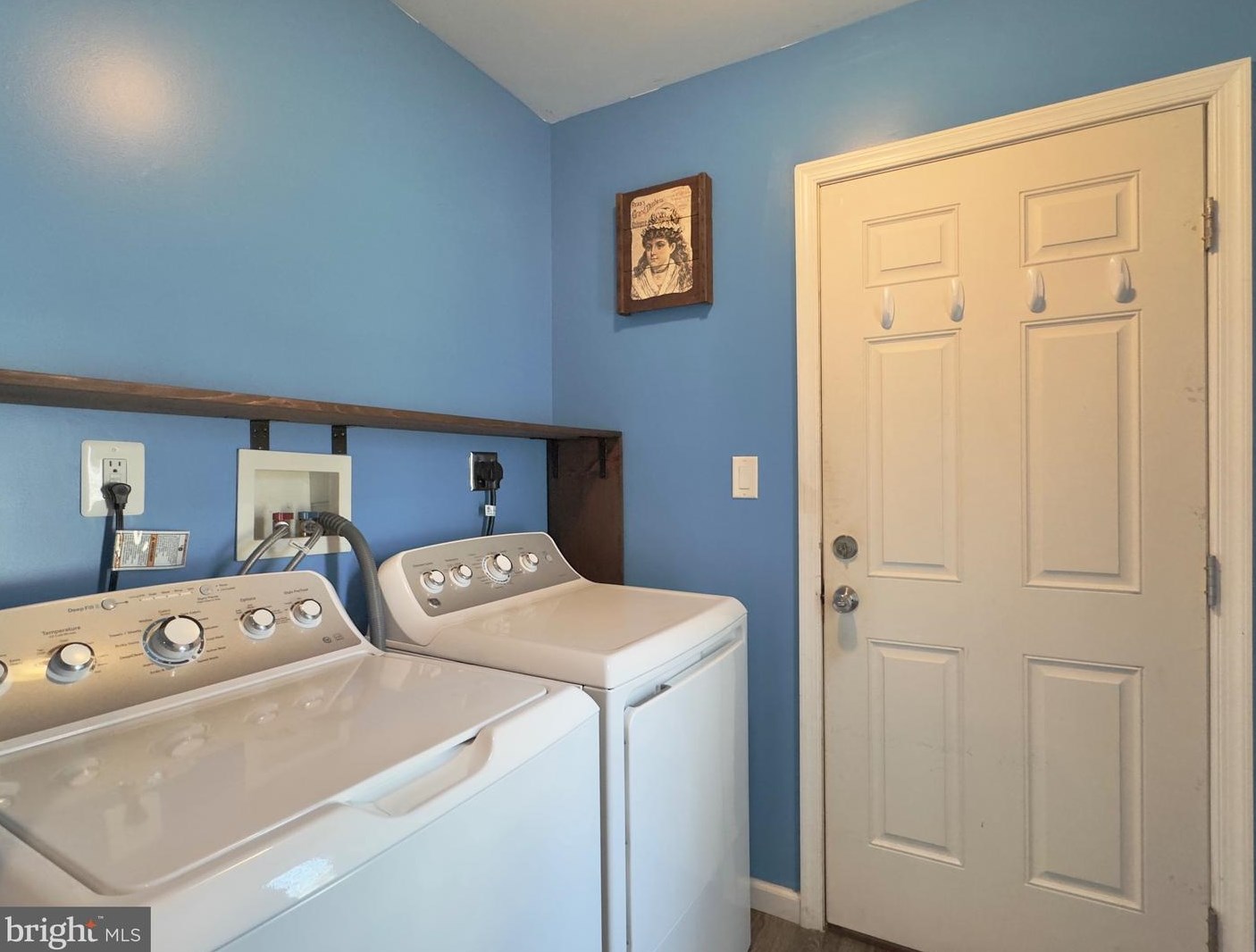 31 Fenwick Dr, Carneys Point Township NJ  08069-2546 exterior