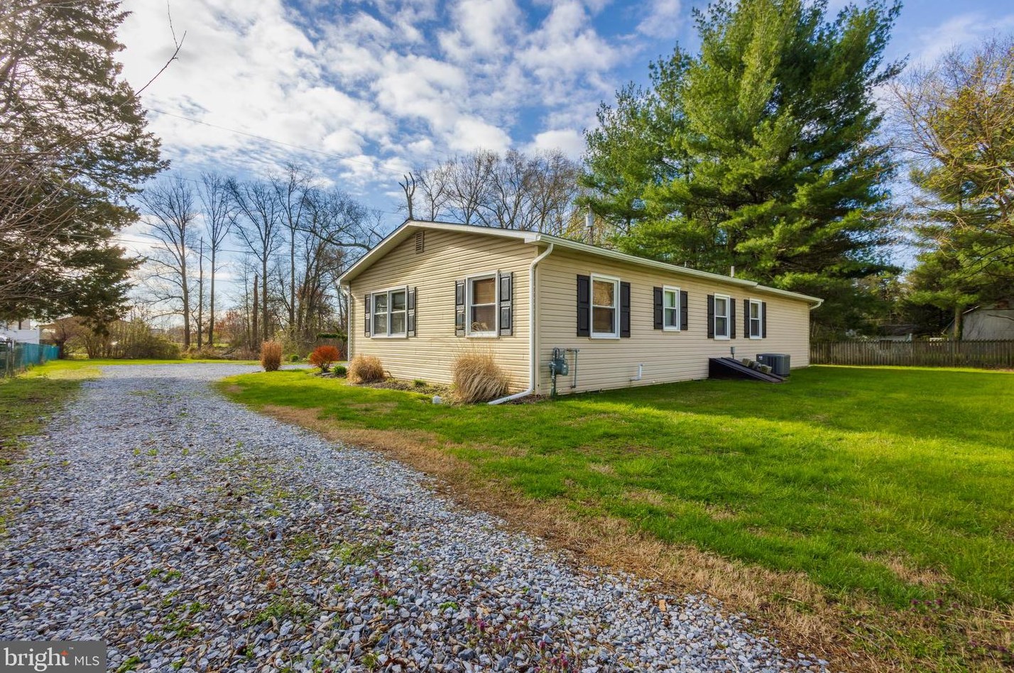 100 Hook Rd, Pennsville NJ  08070-1908 exterior