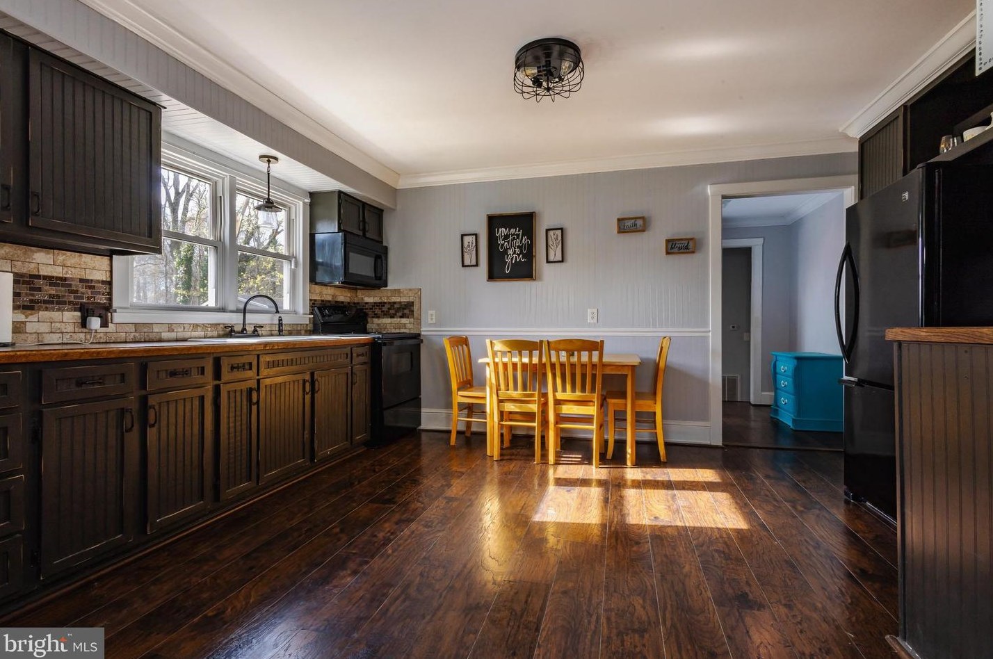 100 Hook Rd, Pennsville NJ  08070-1908 exterior