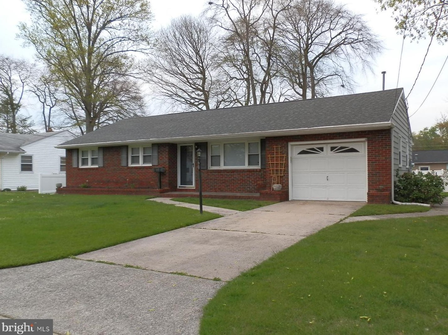 60 Maryland Ave, Pennsville NJ 08070-1528 exterior