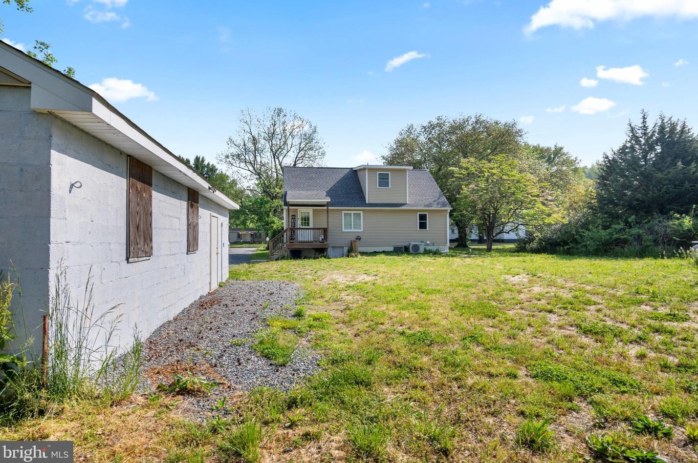 75 Heron Ave, Pennsville NJ 08070-1308 exterior