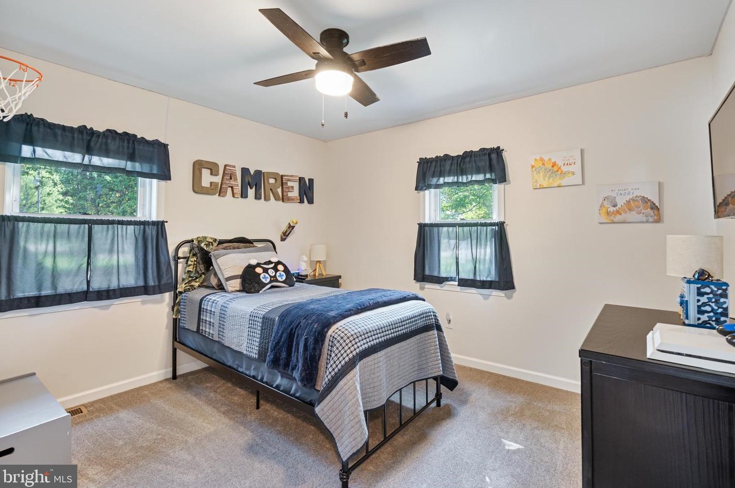 75 Heron Ave, Pennsville NJ 08070-1308 exterior