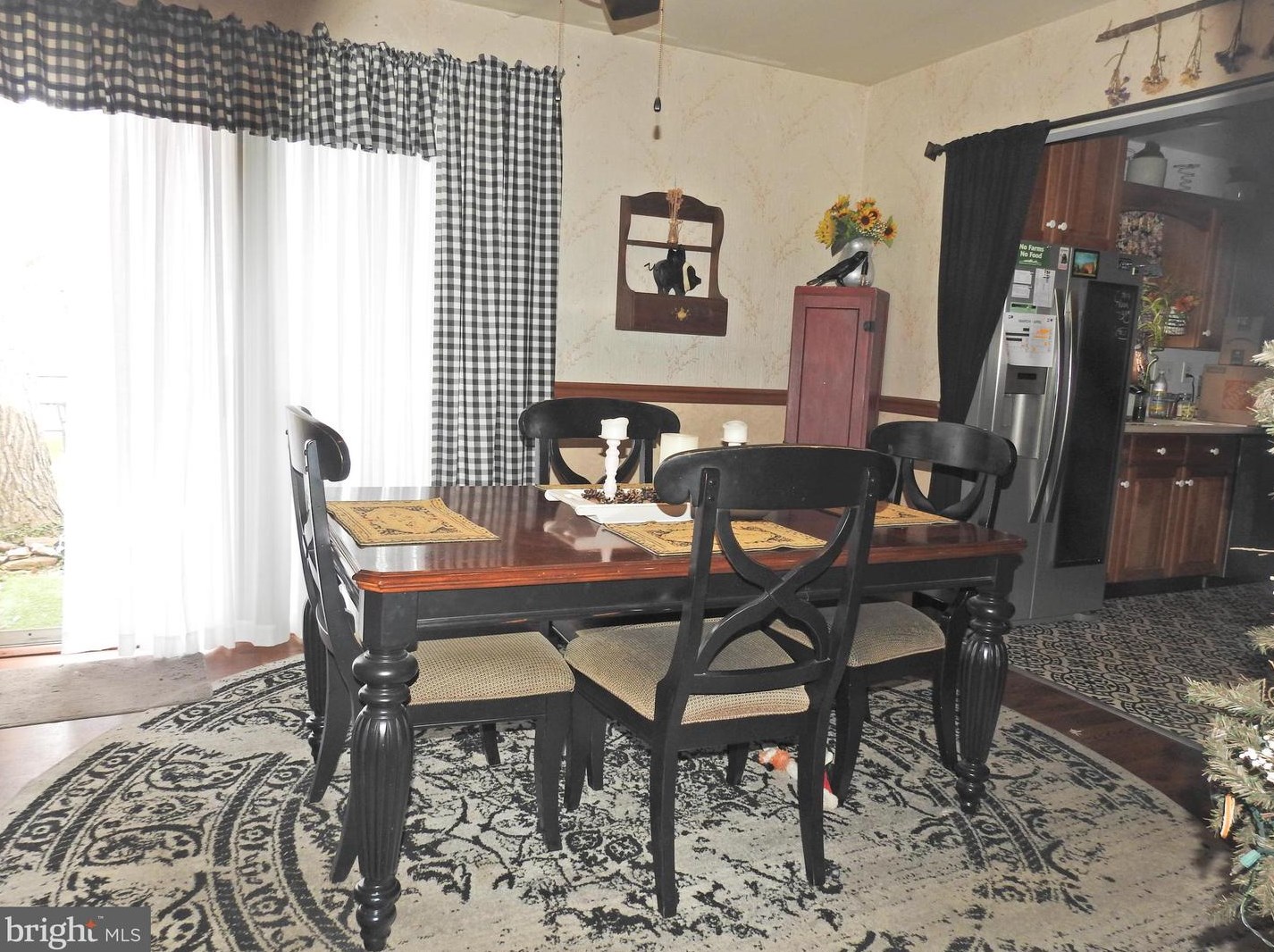 136 Riv Dr Ave, Pennsville NJ 08070-2243 exterior