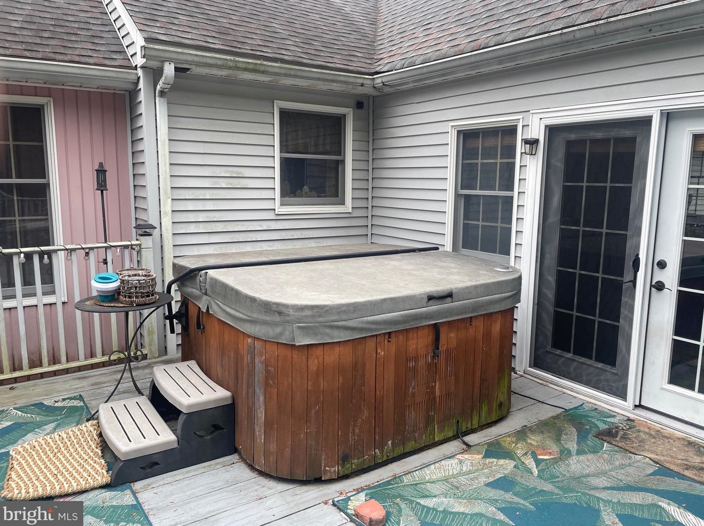 330 Pittsfield St, Pennsville NJ 08070-1924 exterior