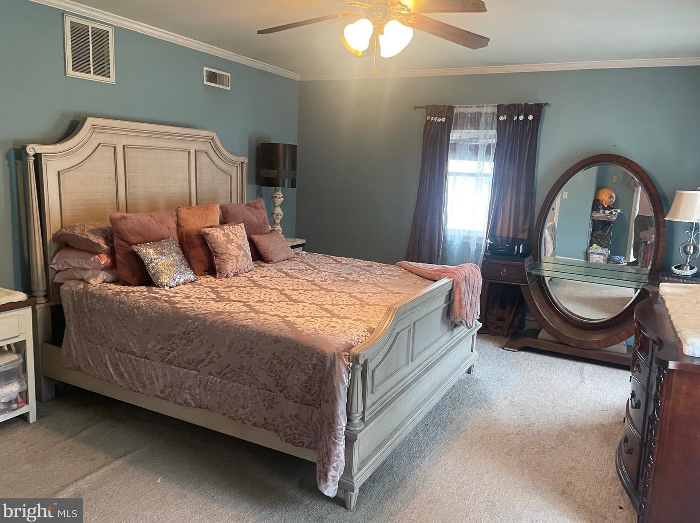 330 Pittsfield St, Pennsville NJ 08070-1924 exterior