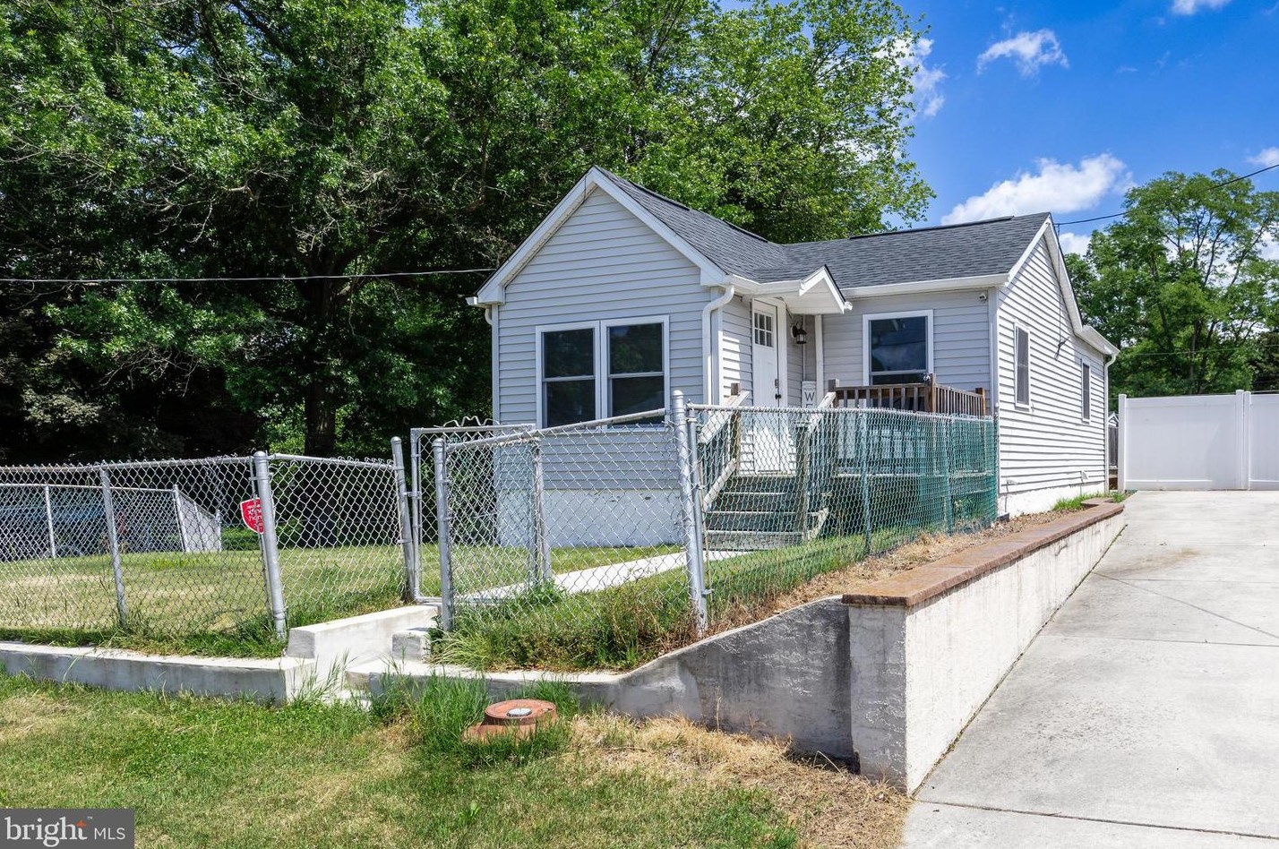 14 Nottingham Rd, Pennsville NJ  08070-2801 exterior