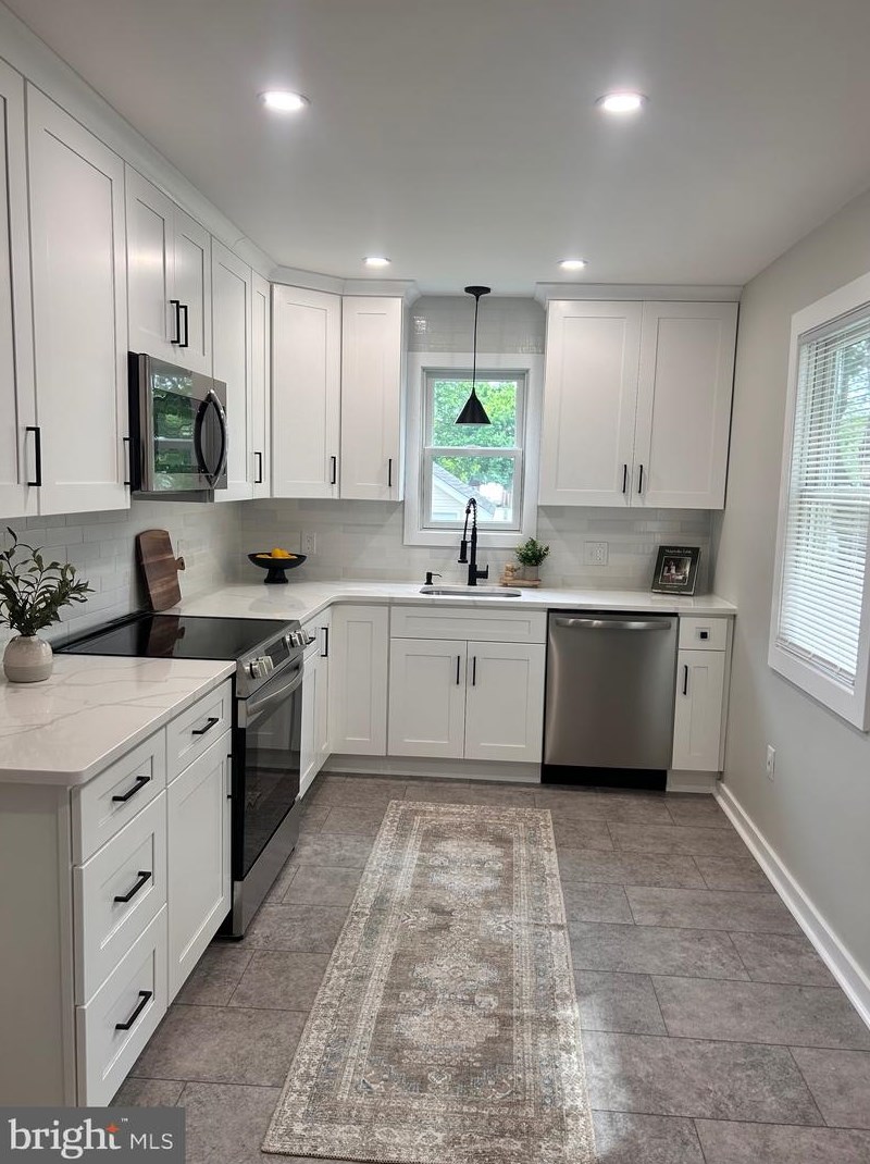 33 Oriental Ave, Pennsville NJ 08070-1634 exterior