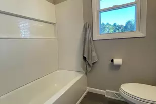 140 Castle Heights Ave, Pennsville, NJ 08070 - Photo 17