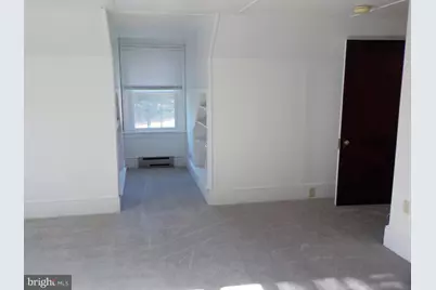 172 B Stewart Road #2ND FLOOR, Pilesgrove, NJ 08098 - Photo 9