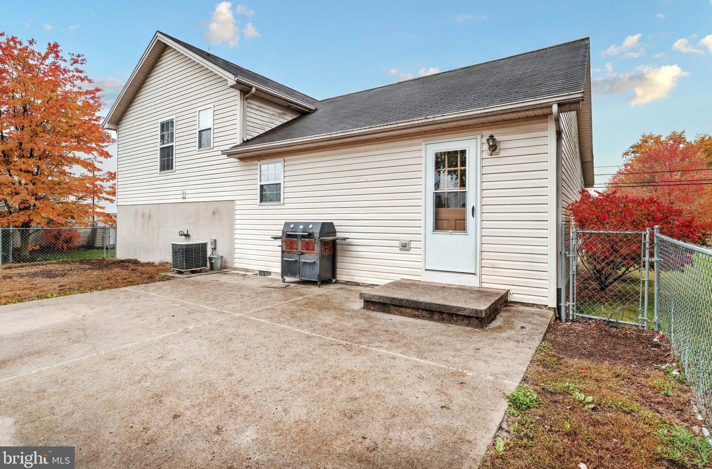 92 Schofield Dr, East Berlin PA  17316-9337 exterior