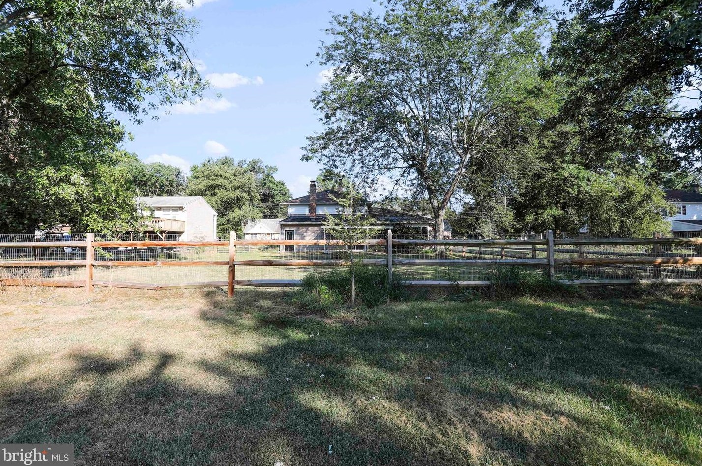 85 Confederate Dr, Gettysburg PA  17325-8421 exterior