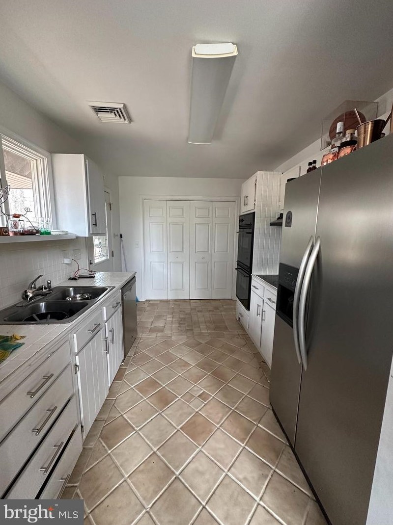 13 Halleck Dr, East Berlin PA  17316-9352 exterior