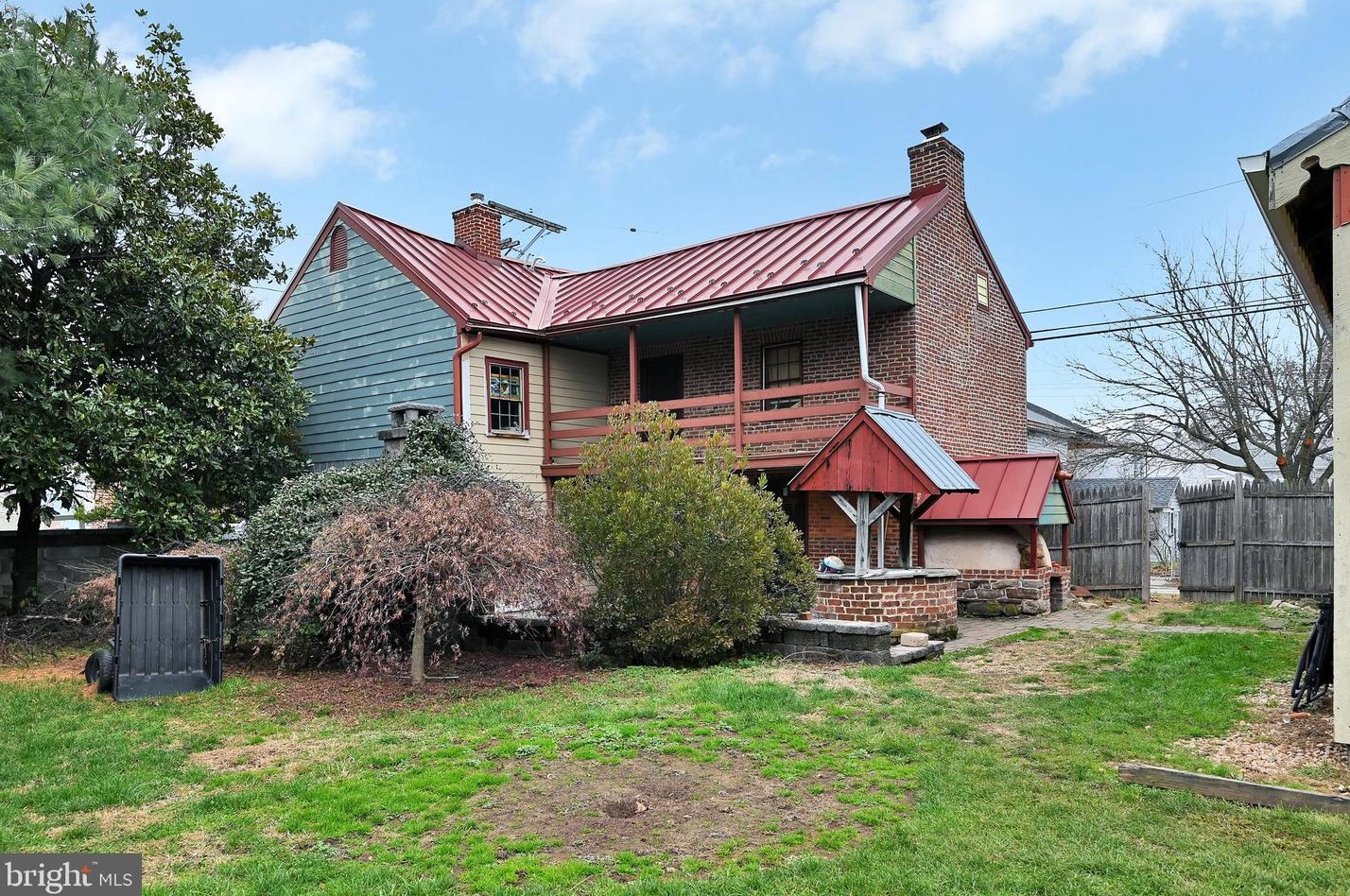 29 King St, Abbottstown PA  17301-9760 exterior