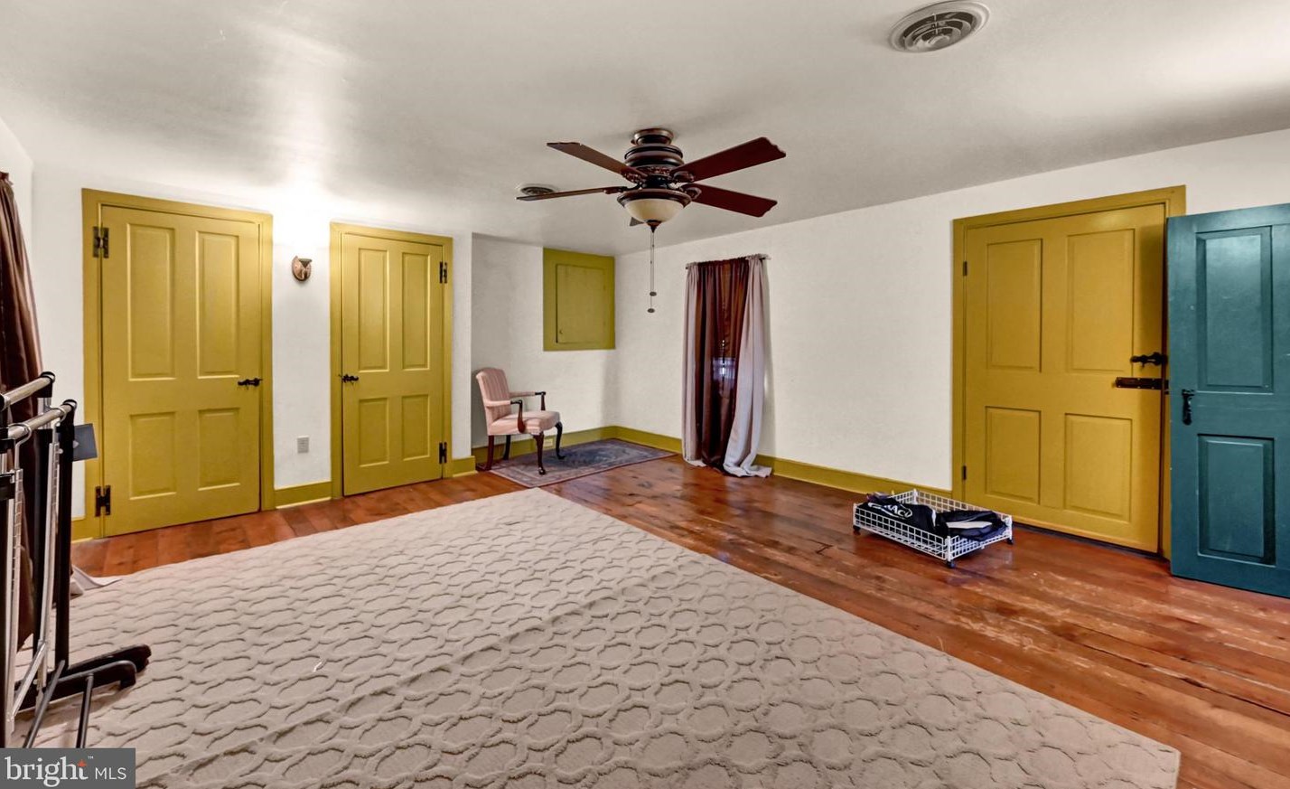 29 King St, Abbottstown PA  17301-9760 exterior