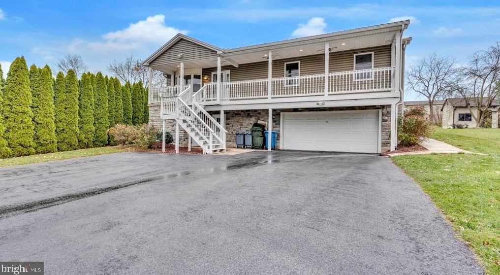 14 Wadsworth Dr, East Berlin PA  17316-9328 exterior