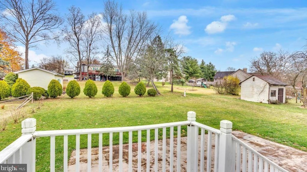 14 Wadsworth Dr, East Berlin PA  17316-9328 exterior