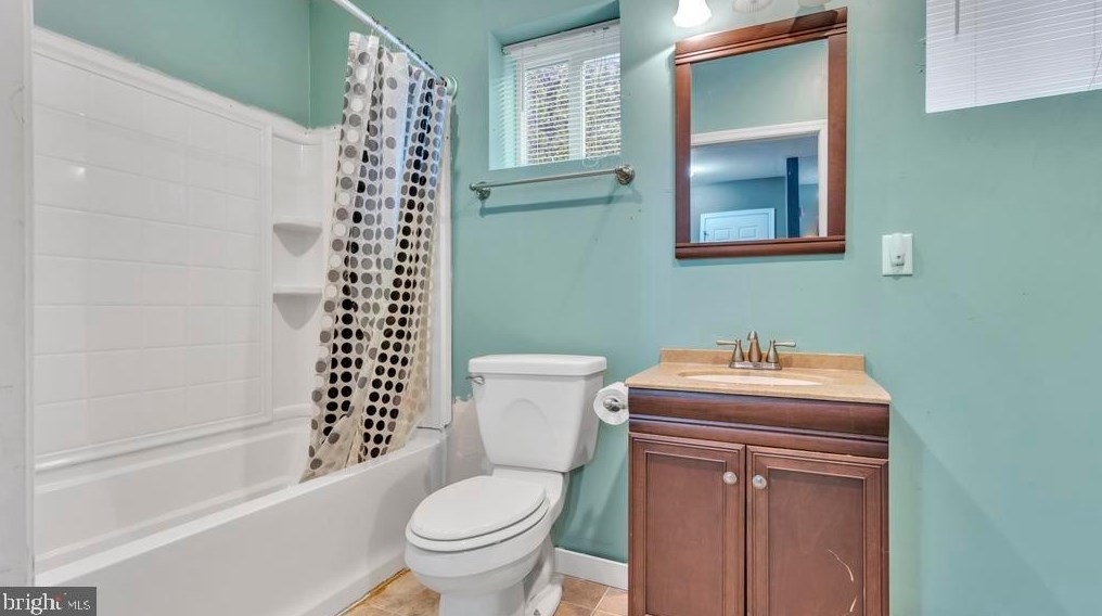 14 Wadsworth Dr, East Berlin PA  17316-9328 exterior