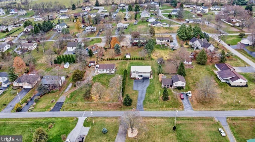 14 Wadsworth Dr, East Berlin PA  17316-9328 exterior