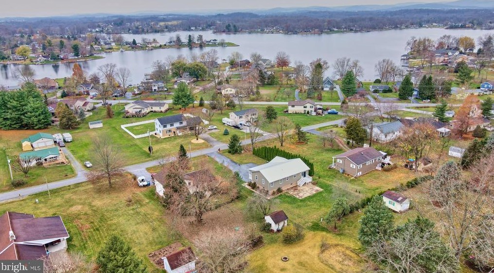 14 Wadsworth Dr, East Berlin PA  17316-9328 exterior