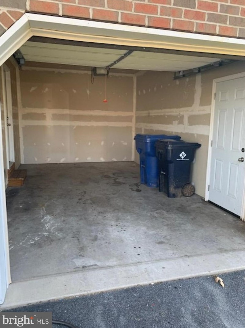 120 Abbotts Dr, Abbottstown PA  17301-9763 exterior