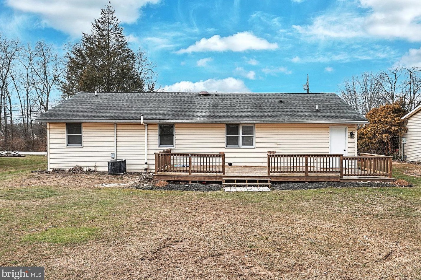 110 Schofield Dr, East Berlin PA  17316-9315 exterior