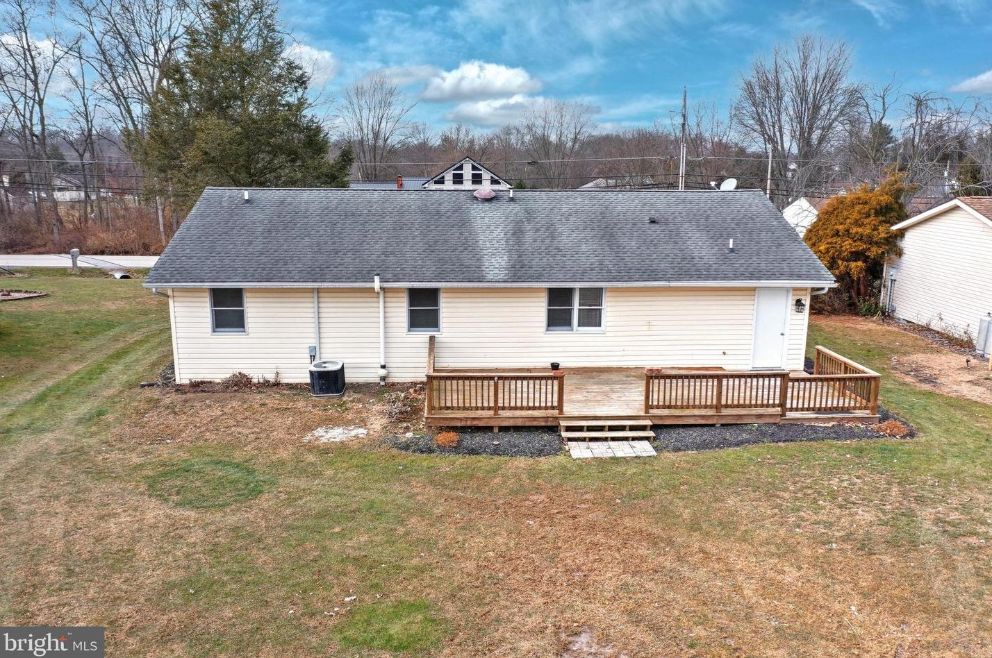 110 Schofield Dr, East Berlin PA  17316-9315 exterior