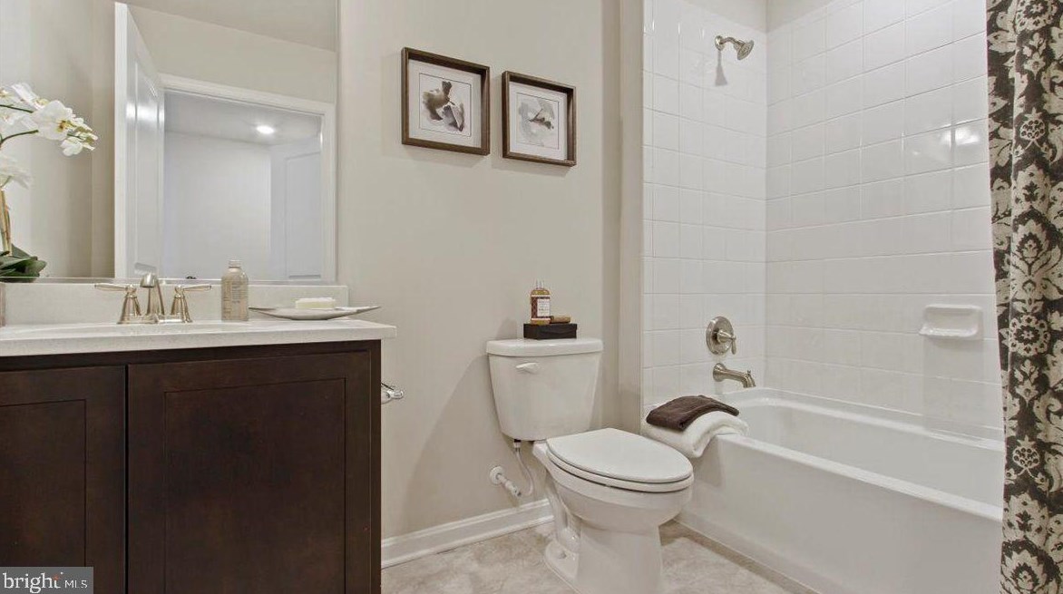 71 Garrison Falls Dr, Gettysburg PA  17325-2014 exterior