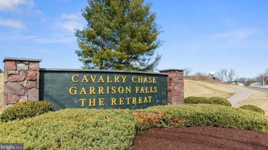 71 Garrison Falls Dr, Gettysburg PA  17325-2014 exterior