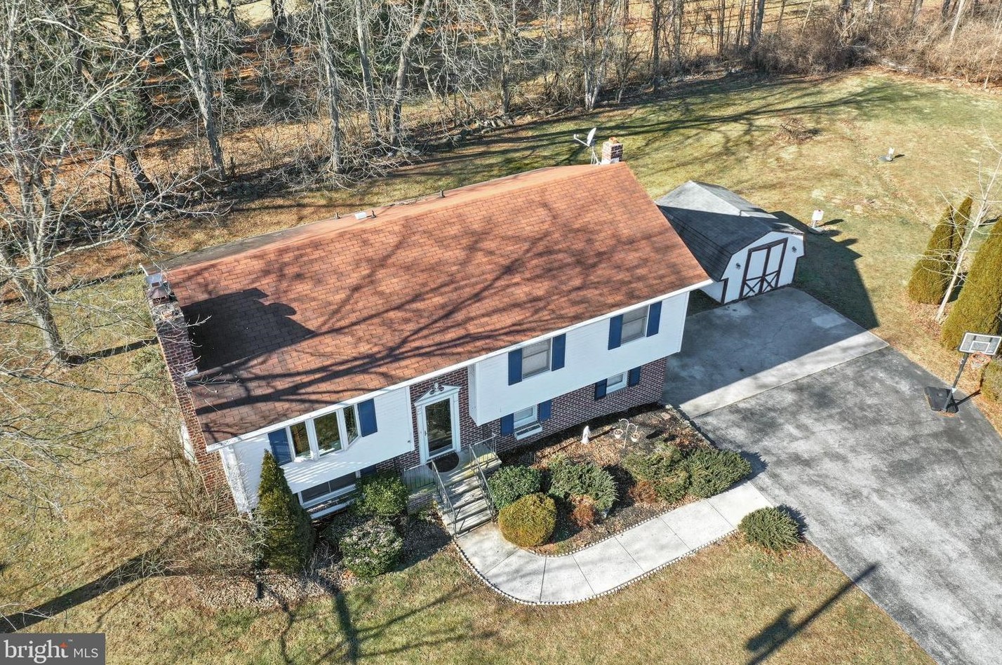 27 Howard Dr, East Berlin PA  17316-9394 exterior