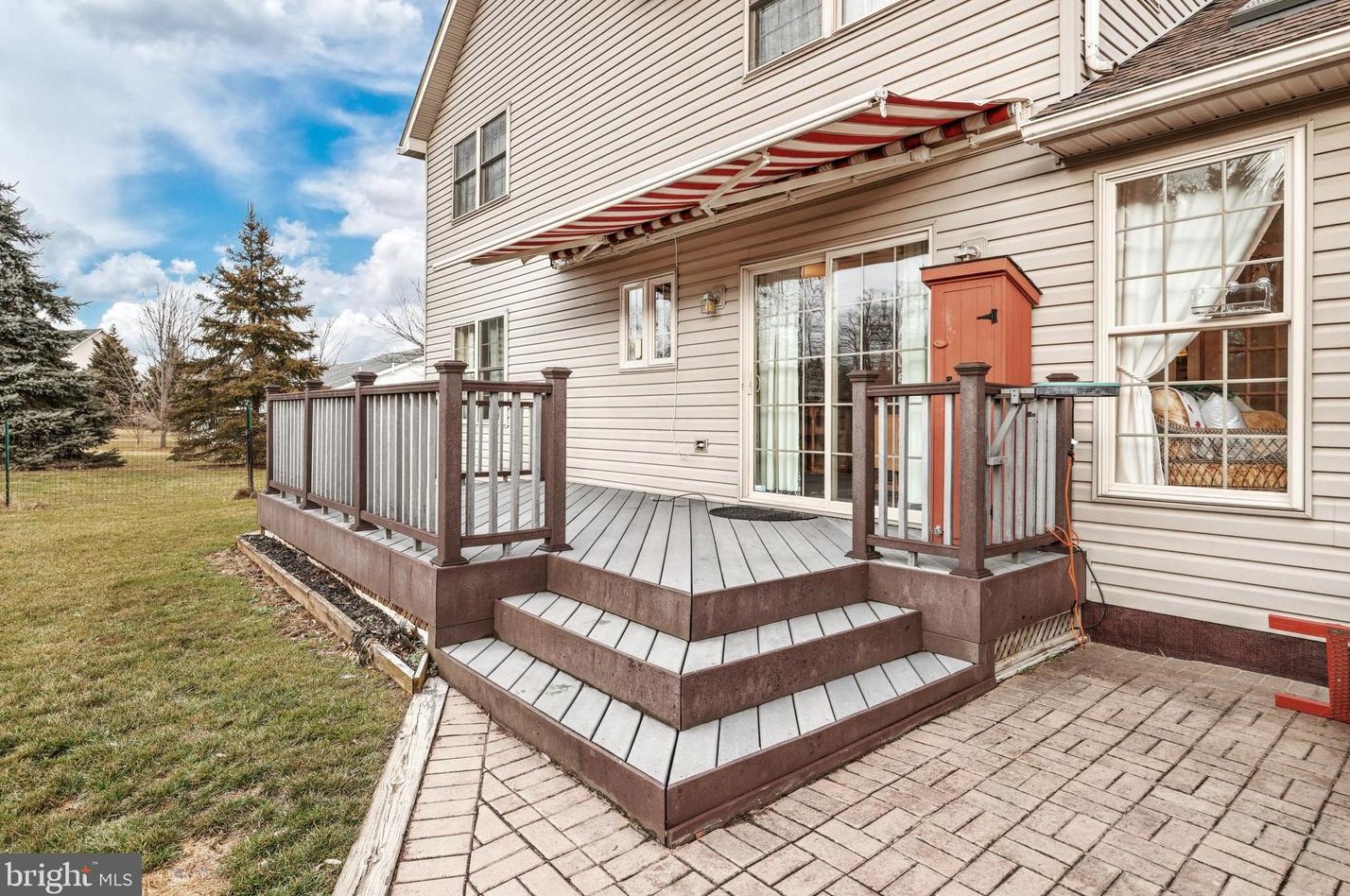 90 Highland Ave, Abbottstown PA  17301-9572 exterior