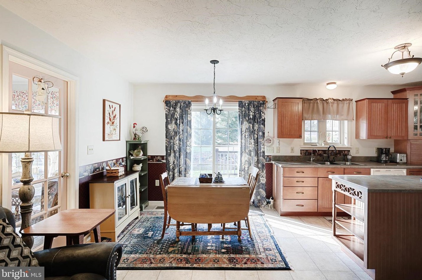 90 Highland Ave, Abbottstown PA  17301-9572 exterior
