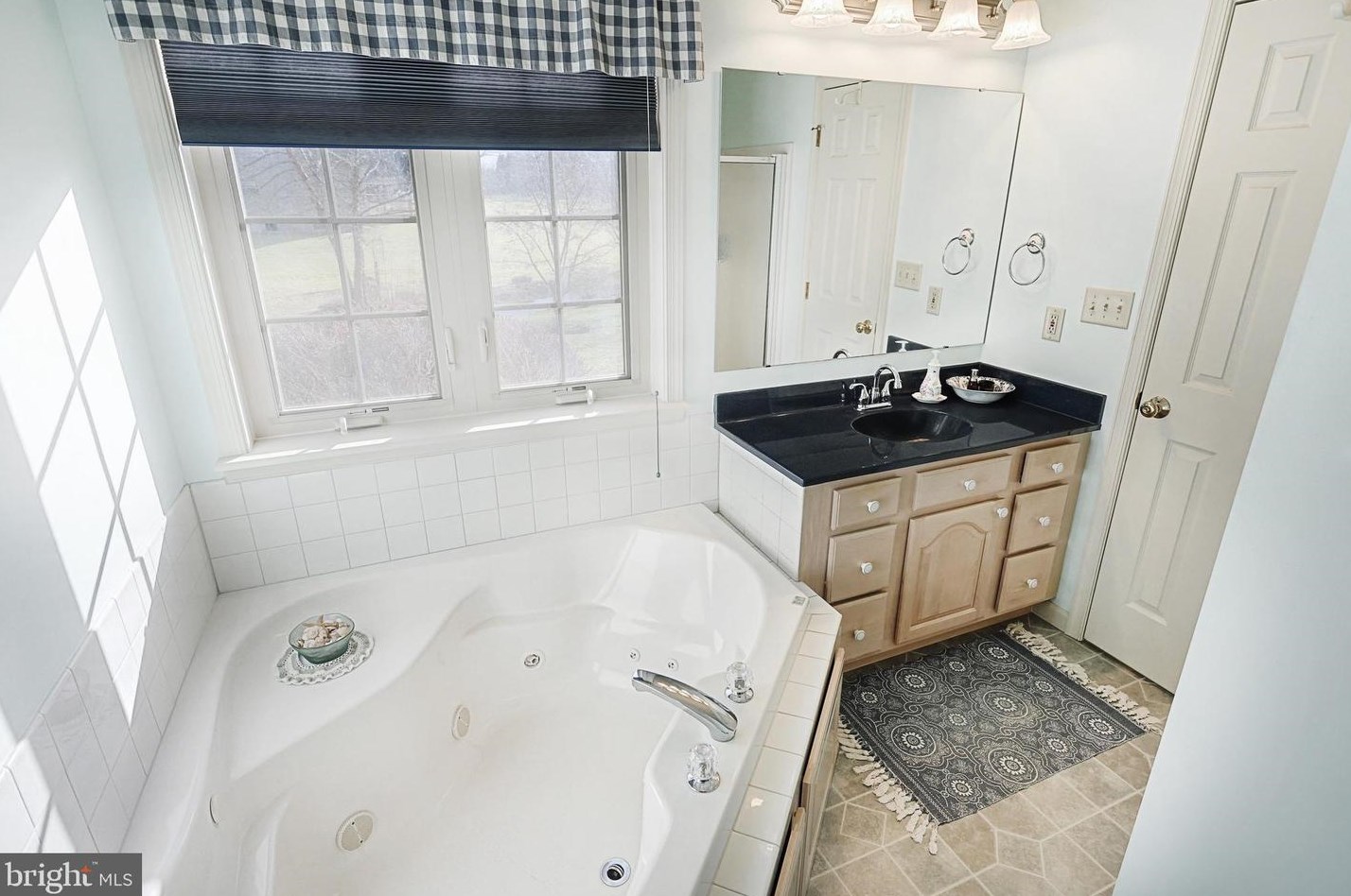 90 Highland Ave, Abbottstown PA  17301-9572 exterior