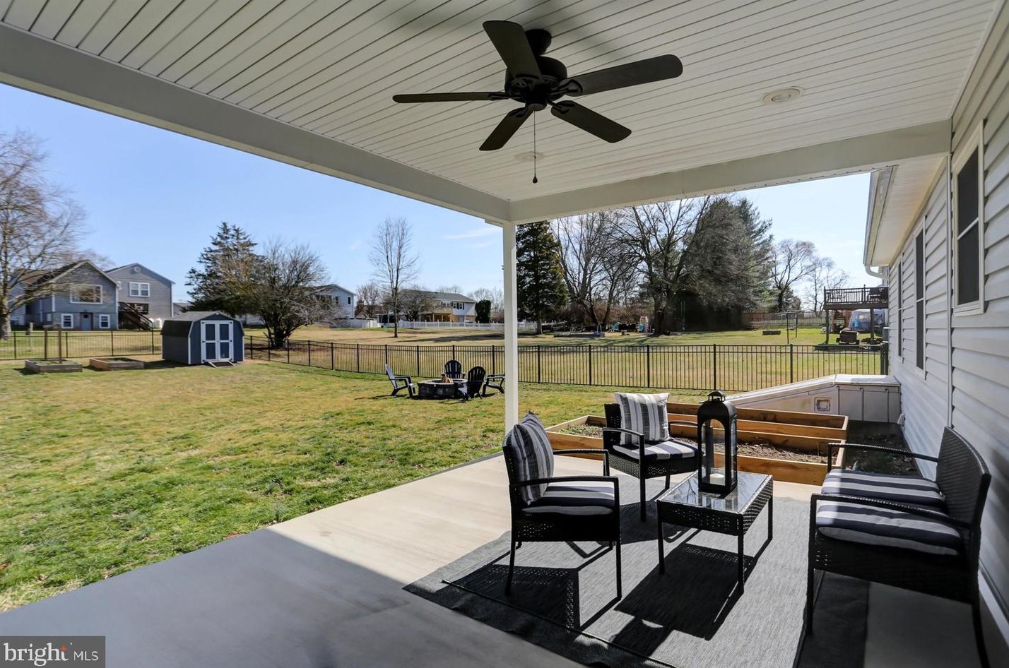 993 Heritage Dr, Gettysburg PA  17325-8973 exterior