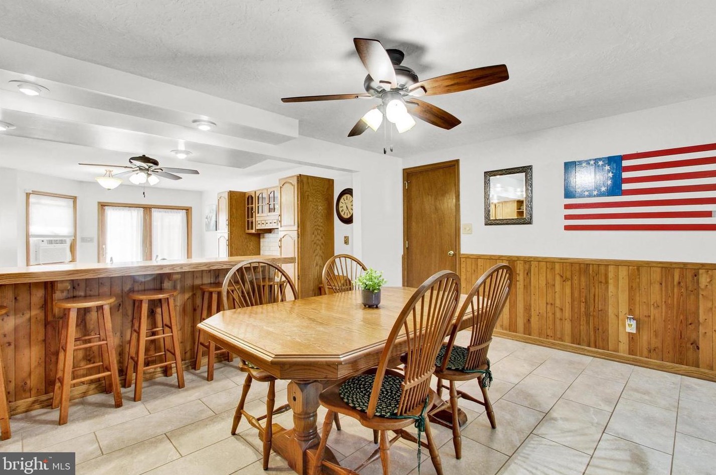 575 Lake Meade Dr, East Berlin PA  17316-9326 exterior